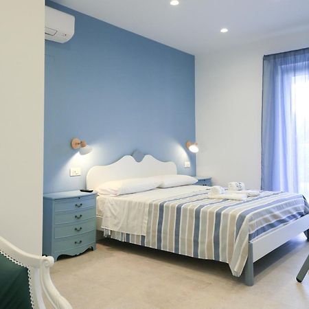 Villa Del Gaudio Rooms & Apartments Castellammare di Stabia Kültér fotó